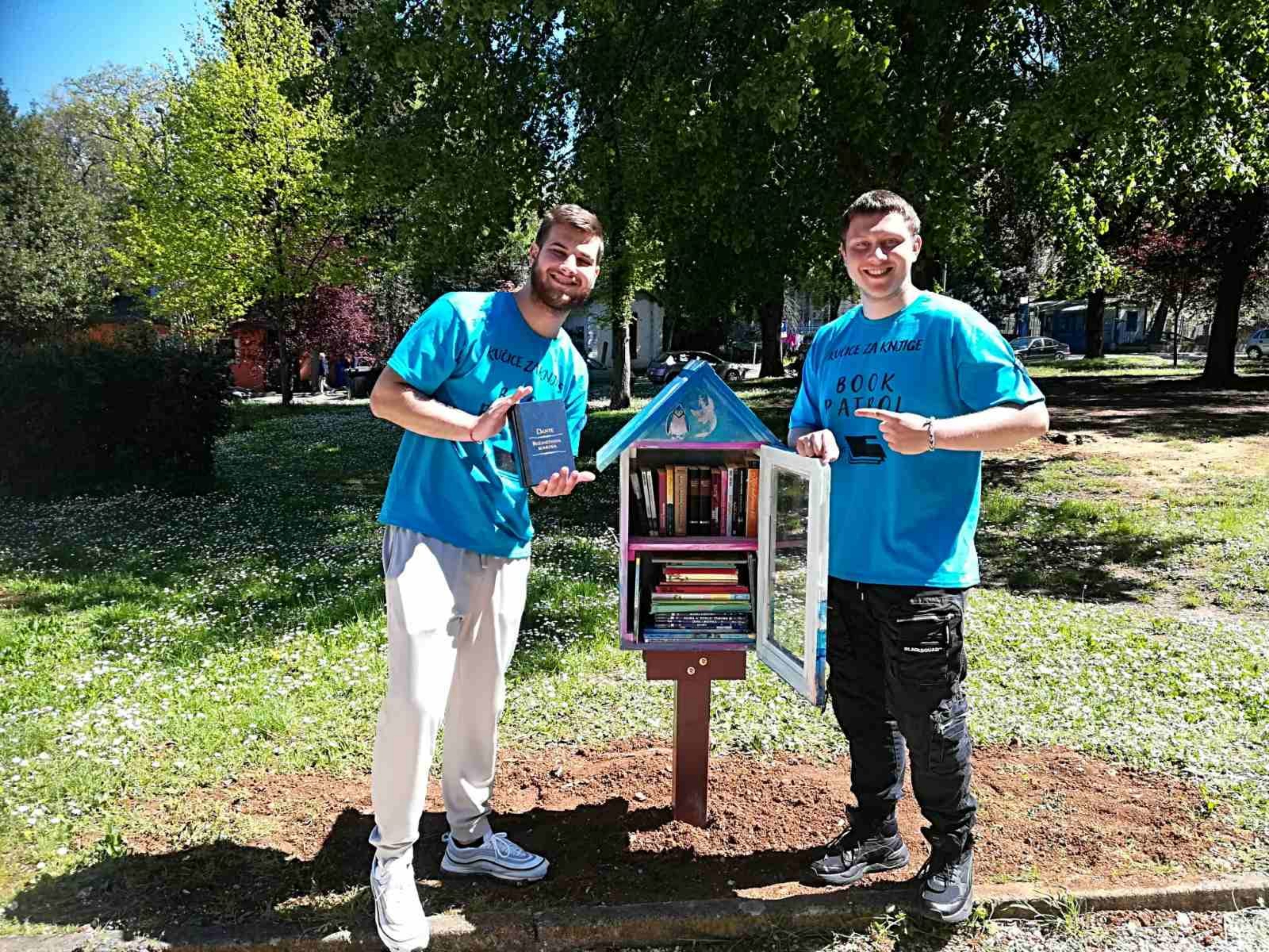 Čuvari kućica za knjige 'Book patrol' u Puli imaju puno posla, a potiču i boravak u gradskim parkovima 